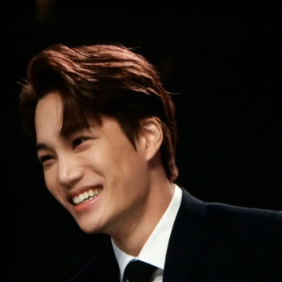 Baebear88's tweet photo. #KAI #EXO #WeAreOne #KoKoBop #EXO_POWER #EXO_Japan_1st_album #EXOPlanet4 #EXOL_Push_To_1MGap #EXOMAMA2017 #EXOL_Mwave_Final @weareoneEXO https://t.co/OvpnLSdI58