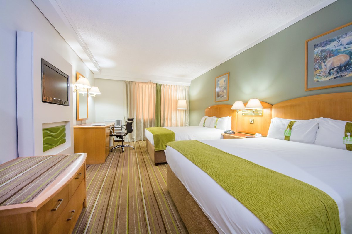 Holiday Inn Zimbabwe tweet media