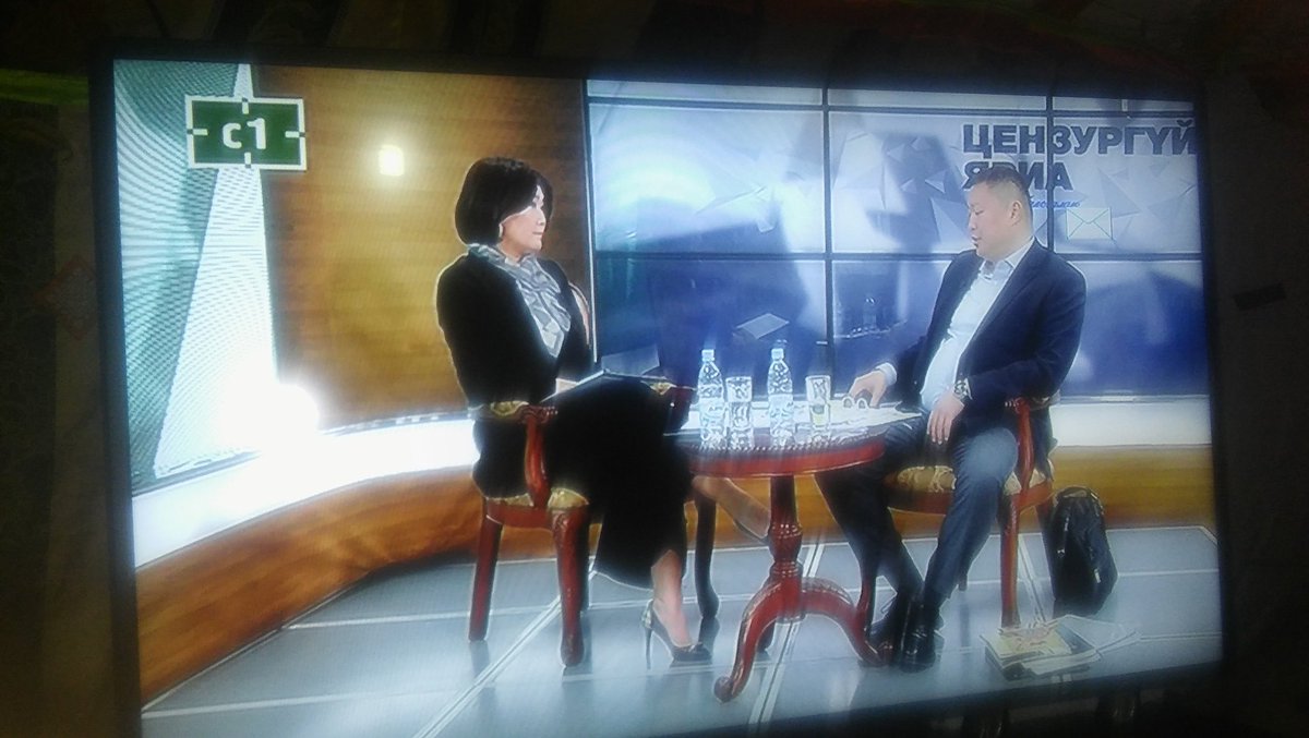 Puunye's tweet photo. Б.Хурц: жамъяансүрэн,алтан 2 хэрэлдээд нямдоржид мөнгө өгдөг бсн. https://t.co/9FVQdh2YHK