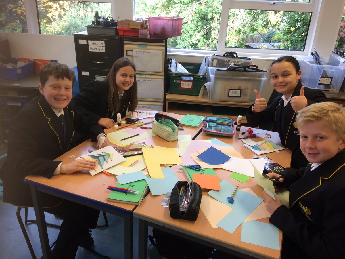 hf_arthf's tweet photo. #hollyfield Christmas cards. Fabulous morning in the art department with year 7 making this years Hollyfield school Christmas cards :) https://t.co/prNN3uWx6T