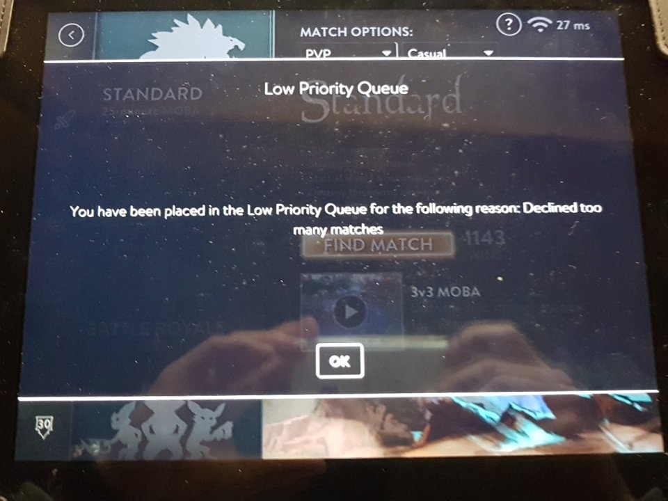 L0LP1Cs's tweet photo. @vainglory Thanks @vainglory because I waited ten minutes per search, and after ten minutes it stopped. After 6 times (which is an hour, mind you) I got a penalty! I can't accept a match if there isn't any to be found, so why this penalty? https://t.co/gmBvjx1PPt