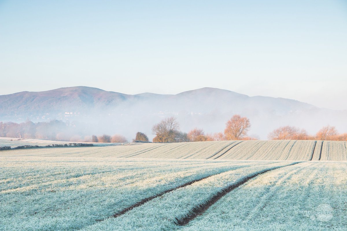 A misty and frosty start to the day in #Worcestershire last week #MalvernHills #worcpic