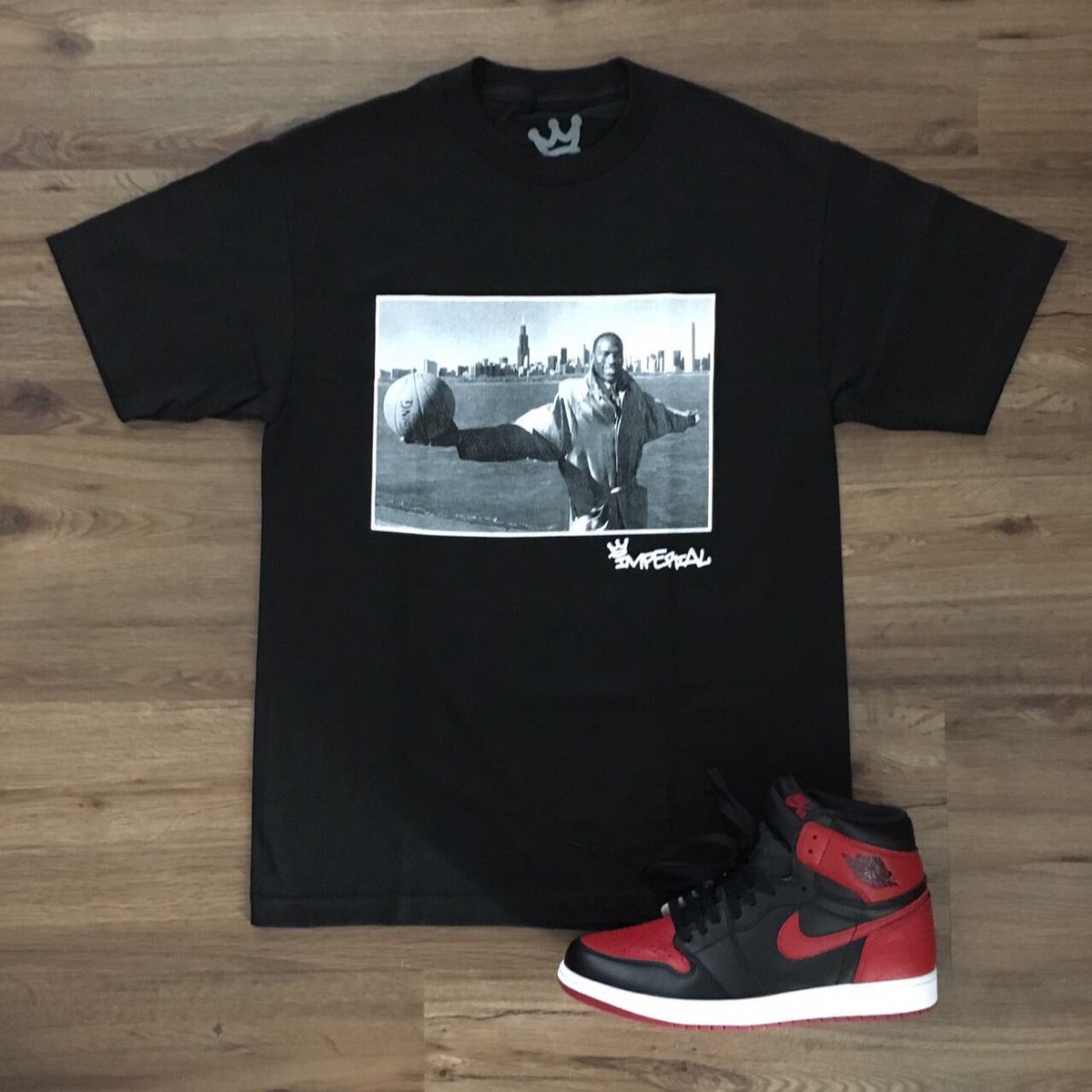 _TheFunkyJunky_'s tweet photo. @FreddieGibbs we want you to hook you with some gear tonight in Hamburg...what’s your size in T-Shirts? https://t.co/eDDQq2Os7k