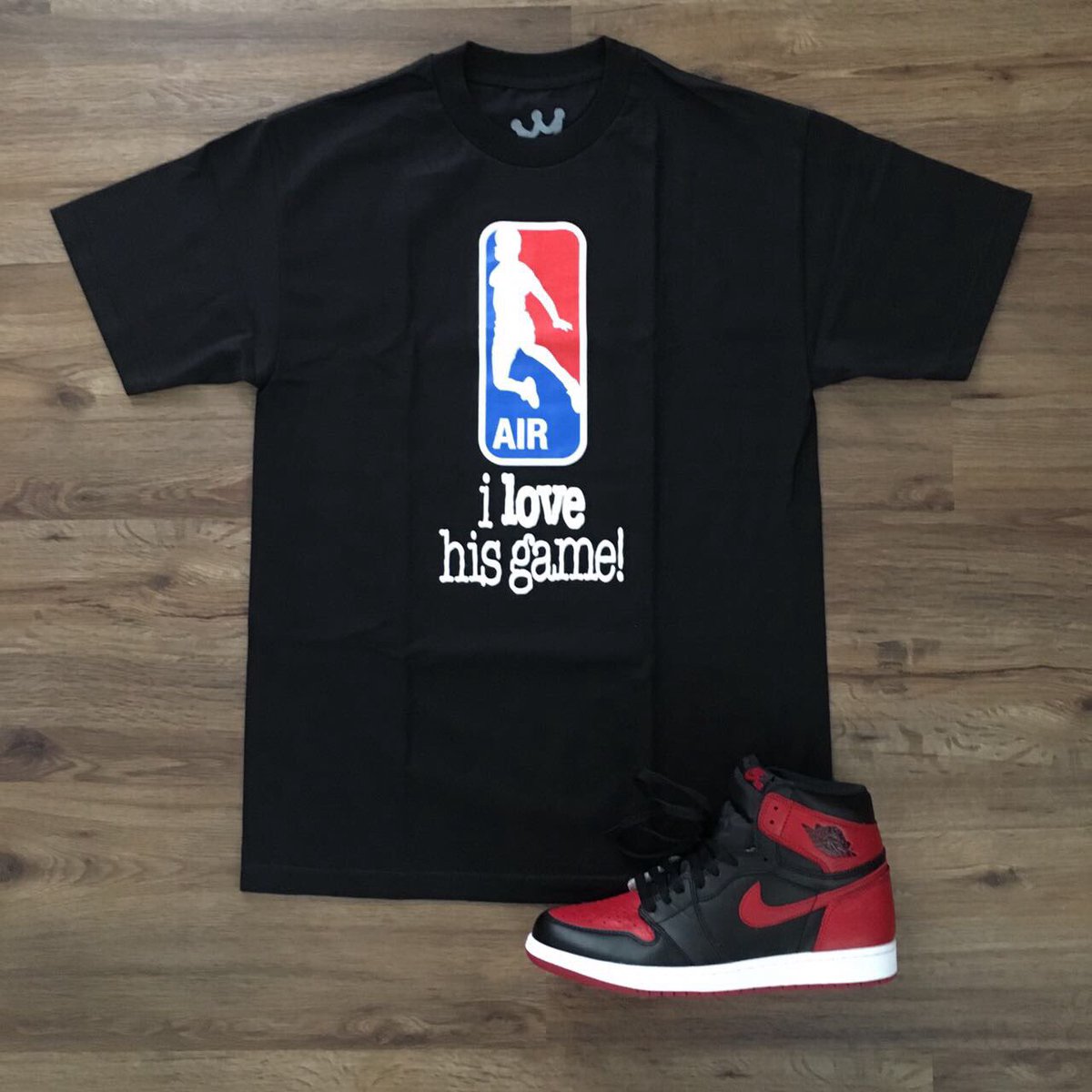 _TheFunkyJunky_'s tweet photo. @FreddieGibbs we want you to hook you with some gear tonight in Hamburg...what’s your size in T-Shirts? https://t.co/eDDQq2Os7k