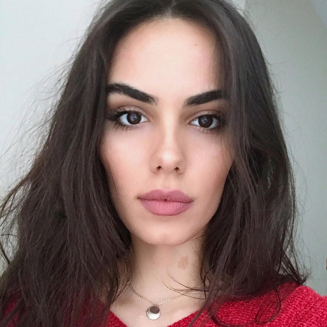 roseatspace's tweet photo. aşığım💜 #özgükaya https://t.co/i2lgt0rL9f