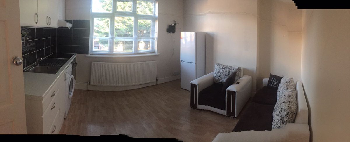 DreamMoveLets's tweet photo. Two bedroom flat to rent in Edmonton area. £1250.00 per month. Available now! https://t.co/KiZM97vmyx