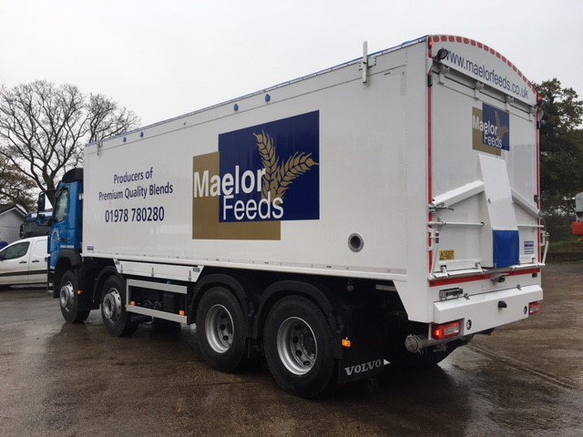 MuldoonTS's tweet photo. Thanks to our very good customer, Mr Jim Glover over at Maelor Feeds Ltd for their recent order of a new Rigid Bulk Blower.
#HappyMonday #BulkBlower #ThatDesign #HappyCustomer ' https://t.co/4p1FUm3I6Z