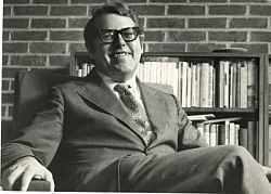 Asa Briggs Visiting Fellowships: call open 
Designed to bring internationally outstanding academics to work on with Sussex faculty.  Deadline: 19 February bit.ly/2jHTyRV 
<a href="/SussexUni/">University of Sussex</a> <a href="/SussexUniStaff/">Sussex staff news</a>