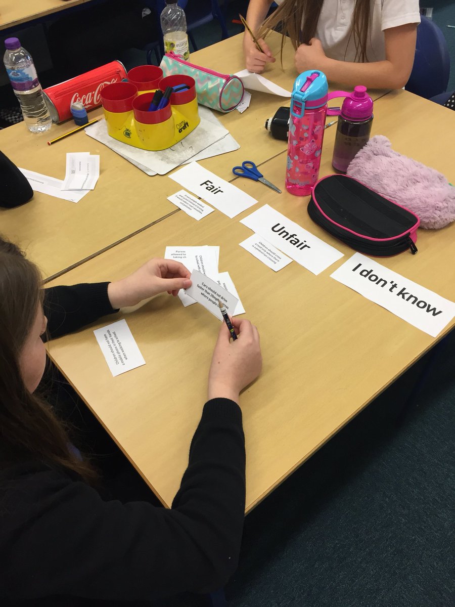 DeanburnPS_P6_5's tweet photo. Road Safety week activity investigating various issues and viewpoints surrounding road safety. #speeddown #DPSRSW #StopDropandGo https://t.co/gXlWntgtwX