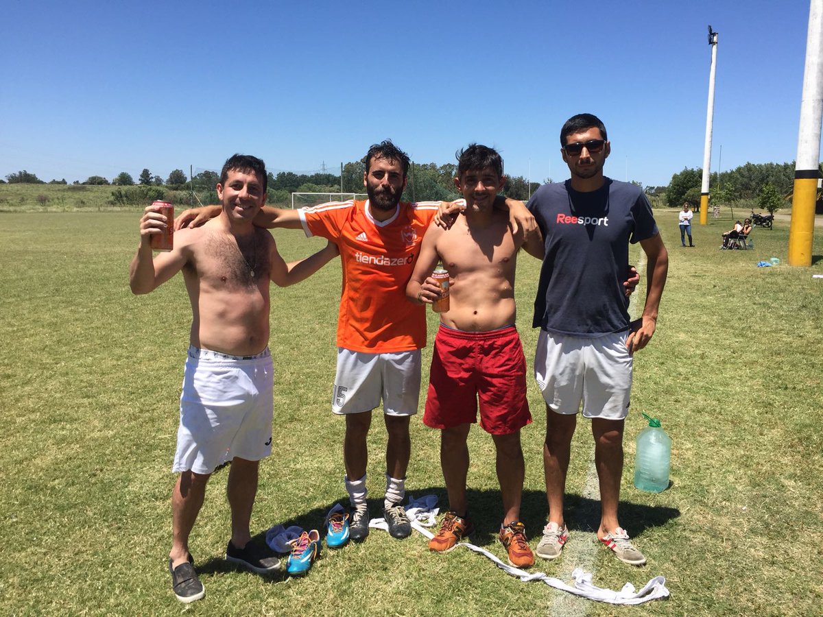 Wolframio_U's tweet photo. Otra victoria, esta vez frente a Unión SRS por 3-0 para seguir soñando. Miguel Delgado abrió la cuenta, Taty Cunha hizo un golazo y el Chispa Del Río volvió a mojar. #VamoVamoWolframio 🍊🍊🍊 https://t.co/oOv41Ngeep