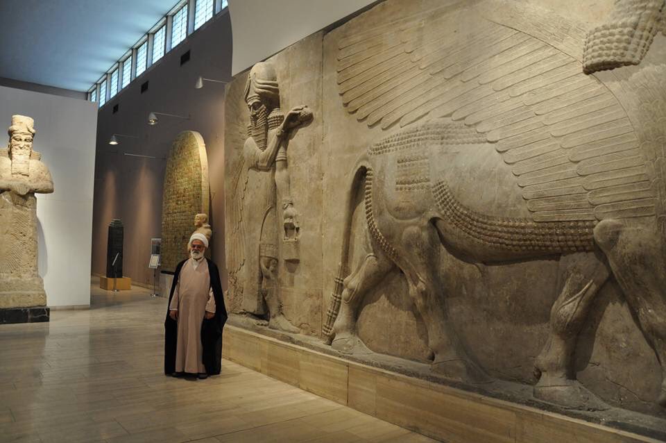 junaidAmerHame1's tweet photo. A nice message from the clergy when they visit the Iraq Museum in Baghdad and show their astonishment at what the old human minds have done https://t.co/zAQ4rWGOxl