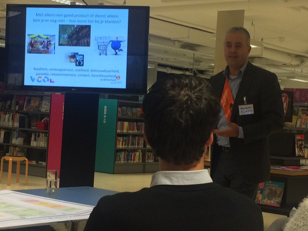henriettedekok's tweet photo. #deeljerijk sessie door @peter wouters over het gebruik van Business Model Canvas #route2020. Belang van gebruiker en maatschappelijke waaarde staan centraal. https://t.co/CGs2oaoWJA