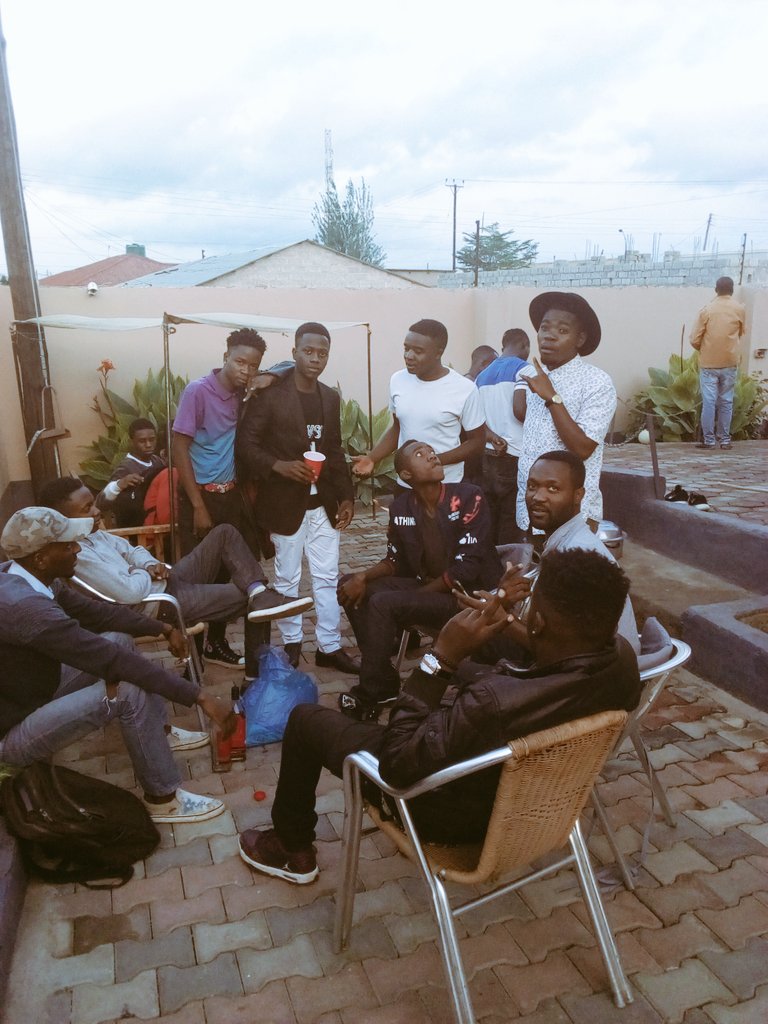 unearthly_geezy's tweet photo. #SquadMade #FamilyTree #AwkwardBirthday https://t.co/0379RzOfoT