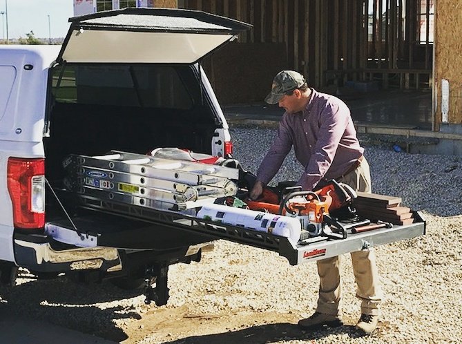 4LoadMaster's tweet photo. Keep the job safe and organized and let LoadMaster do all the work! #LTAManufacturing  #loadmaster #cargo #fleet #construction #trucks https://t.co/pPAL9uCqNs