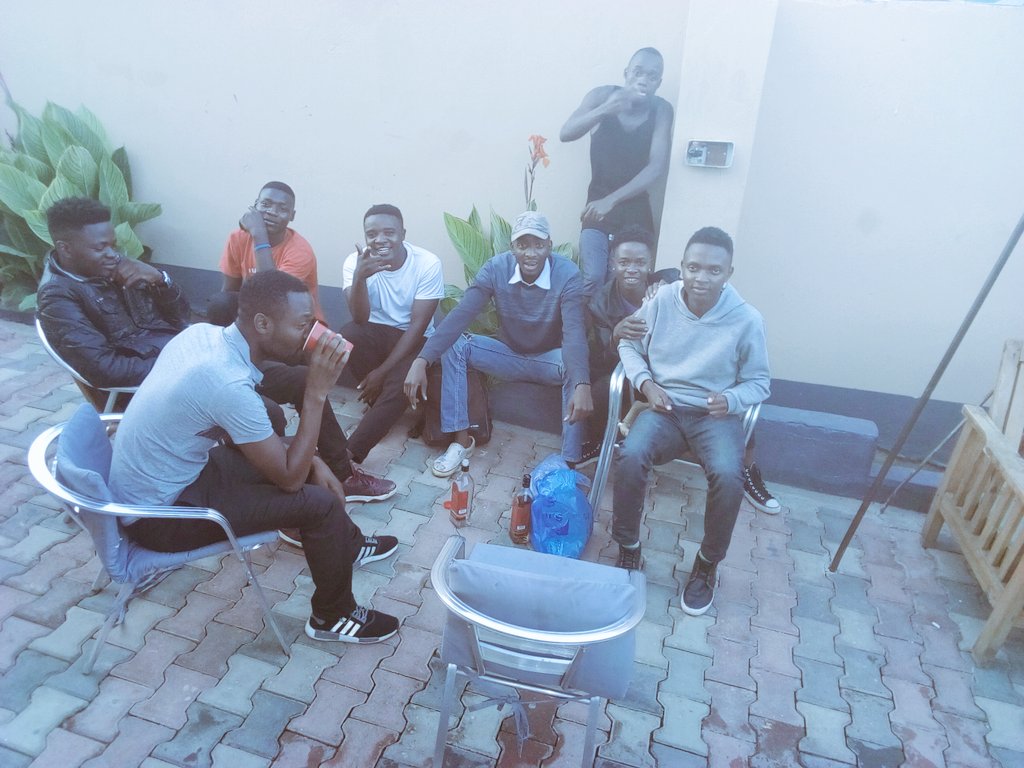 unearthly_geezy's tweet photo. #SquadMade #FamilyTree #AwkwardBirthday https://t.co/0379RzOfoT