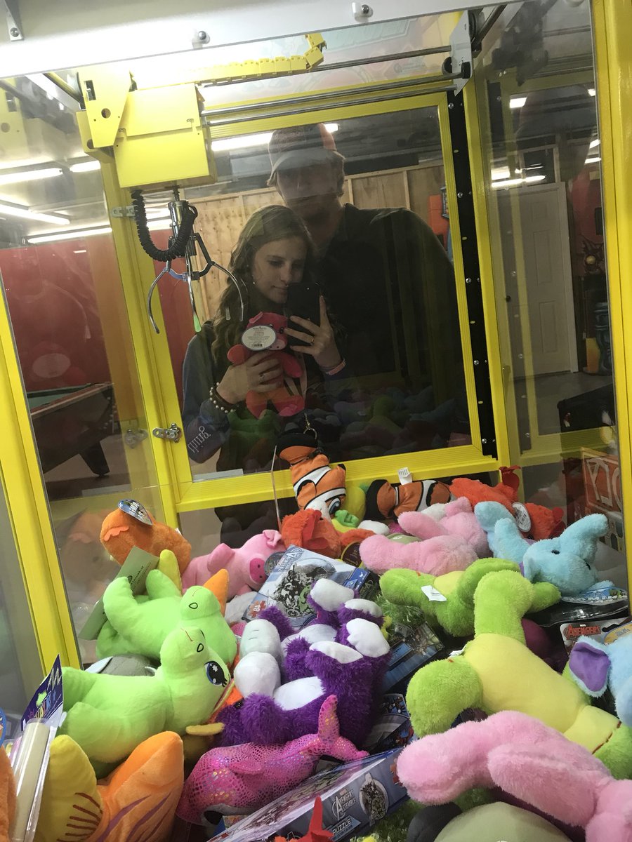 thank you for taking me to play mini golf and to the mall💗 even though we only left with the pig that you won me, i️ wouldn’t have had it any other way❤️