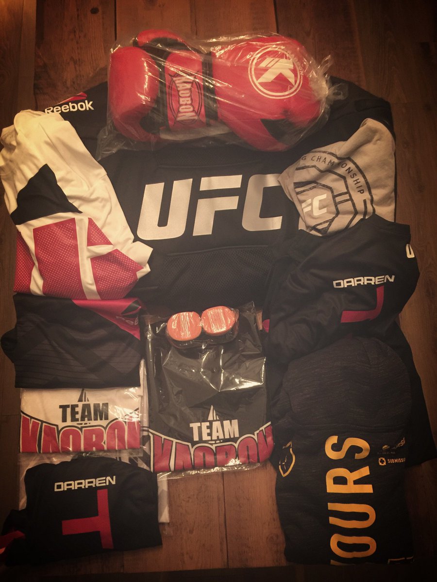 Kaobon's tweet photo. When we said we had stuff to give away, we weren't lying! Here's a glimpse of just SOME of the things we'll have available to win over the coming weeks at Kaobon. Exclusive to twitter followers....t-shirts, 10oz gloves, hand wraps, signed merchandise 🦍...get on it!!! https://t.co/tPdwS8s7o4