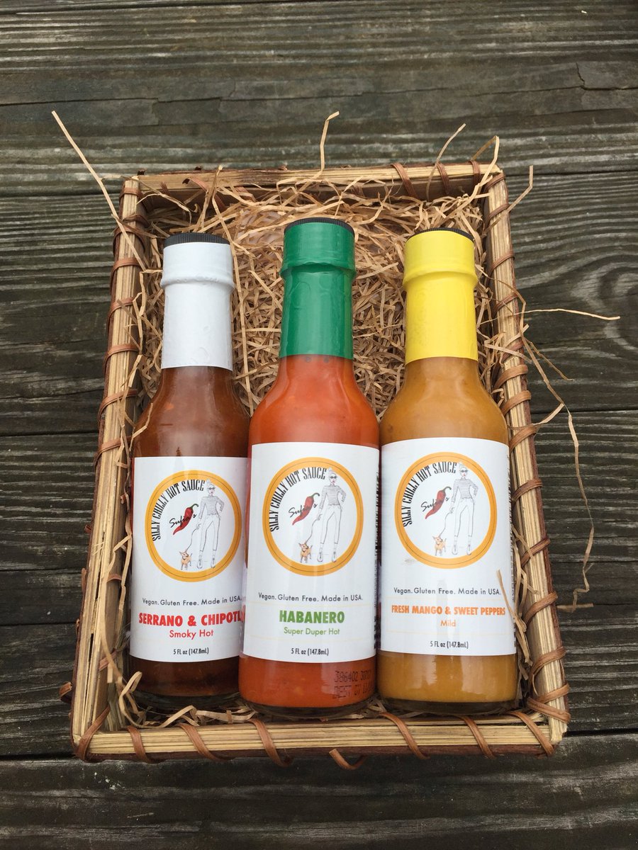 sillychillyhot's tweet photo. Getting ready for the holidays. We are offering $2 off of the @sillychillyhot sauce gift basket. Code:HOLIDAY
https://t.co/4B7eJ0pEoR
#hotsauce #pepper #gift2017 https://t.co/C2BpaRzeCJ