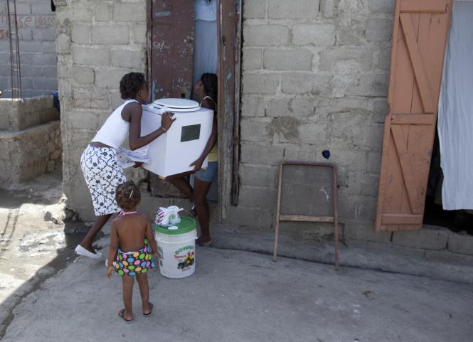 korycrussel's tweet photo. A3.1 Container-Based #Sanitation #CBS (https://t.co/VrZQYLwPcV) provides #wastewater free services in a number of places worldwide.  By transporting the waste in containers CBS allows flexible service provision, resource recovery all without water #toilettalk #WorldToiletDay #fsm https://t.co/7QN8psKlJn