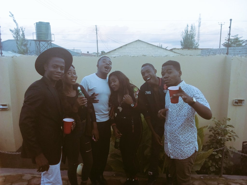 unearthly_geezy's tweet photo. #SquadMade #blackfridayfeeling #AwkwardBirday https://t.co/OnIhHMva5O