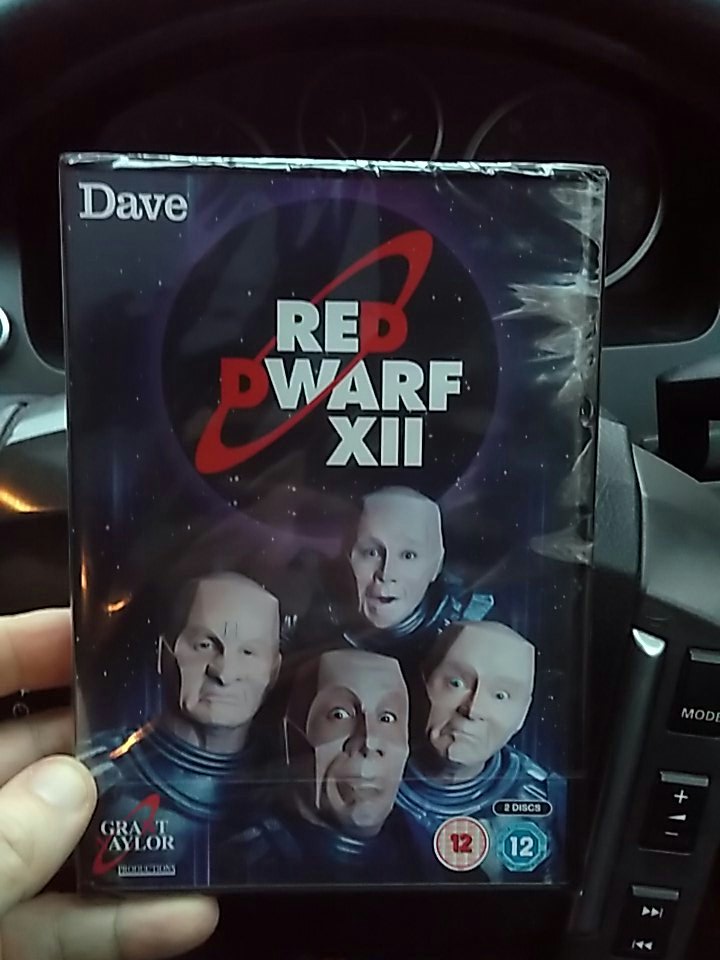 SimplyPaul's tweet photo. I've got mine. Have you got yours?
#RedDwarfXII
@DougRDNaylor
@babycowLtd @RichardDGNaylor @CCfunkandsoul @DannyJohnJules @bobbyllew https://t.co/FvA31hp99Q