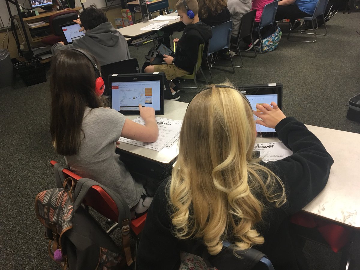 Casteel1Kelly's tweet photo. 4th graders at JES  are voyaging across the Atlantic today! Virtual Field trips are a great way to explore the world without leaving the classroom! @JES_tigers @Jes4th https://t.co/lzspbM0kbO