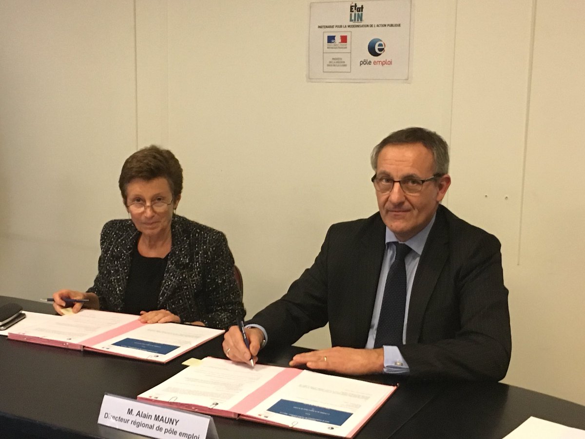 FTravail_PDL's tweet photo. La convention signée entre @Prefet44 et #poleemoloi lors de l’inauguration d’#EtatLIN scelle un partenariat destiné à développer une culture de l’innovation publique. https://t.co/cb8wv0GTZR