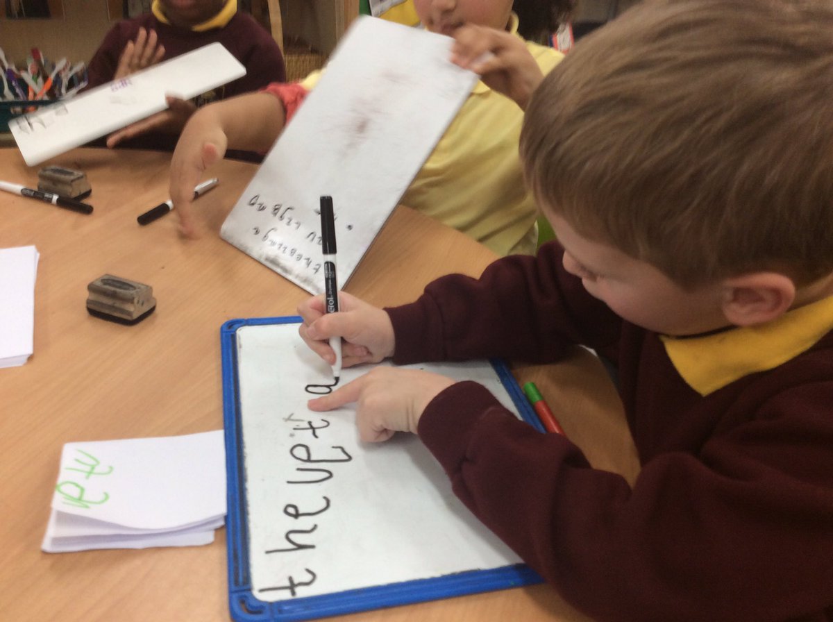 stcharleshullFS's tweet photo. Great sentence working being done by the FS2 Children today! #challenge #earlywriting #earlyyears #markmaking #words @StCharlesHull https://t.co/vXoXSc78Xf