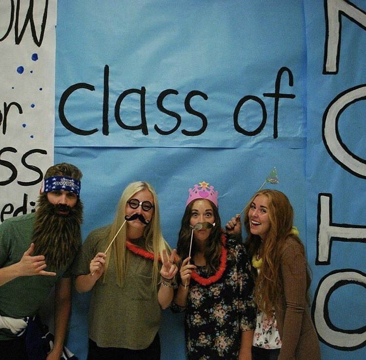bingham_2018's tweet photo. This week we're grateful for the Class of 2018! So all you seniors, come and get free pie today after school in the main hall https://t.co/gODVp9F4JY