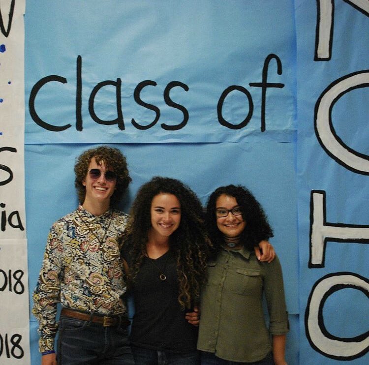bingham_2018's tweet photo. This week we're grateful for the Class of 2018! So all you seniors, come and get free pie today after school in the main hall https://t.co/gODVp9F4JY