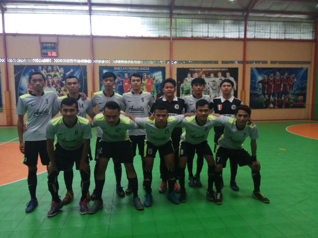 Not a big team, but a big family. ✌ #Forza #Cimahibianconeri