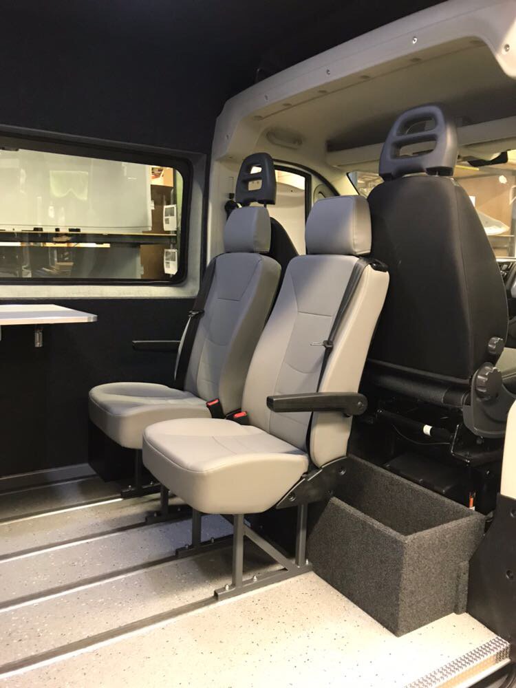 modulsystem's tweet photo. Weer een mooi project afgeleverd op de maandag! Een combinatie van standaard legborden en opklapbare legborden in een Ducato L3 DC. Ideaal bij variërende werkzaamheden! #Multifunctioneel #ModulSystem https://t.co/n8osAMWRcJ