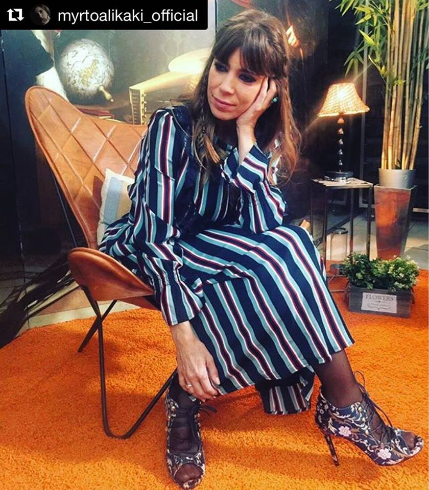 Axel_Accessorie's tweet photo. Myrto Alikaki looks super stylish &amp; pretty in #Axel prints! #AW1718
Dress:https://t.co/qOMz3haA32
Shoes:https://t.co/EJdKpanOVE https://t.co/COHH2gveTM