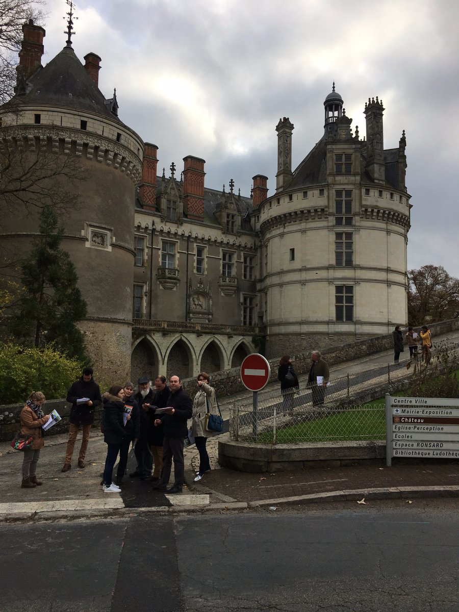 emprixia's tweet photo. #EMPRIXIA accompagne Le Lude dans la revitalisation du centre-bourg. Lancement de l'étude par la déambulation dans la ville avec le groupe de travail dédié #urbanisme #revitalisation #centreville #lelude https://t.co/feLPnWKUPh