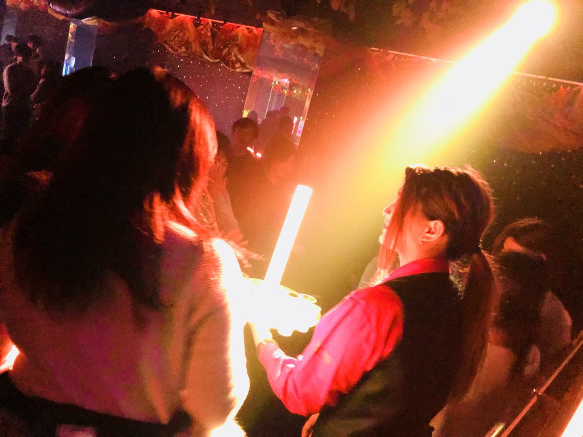 MON_LARUS's tweet photo. 🌙月曜ラルス⚓
《エム✩ジー》のなう💁💕

美味しいお酒のプレゼントで
ダンスフロアはHeat up!!🔥
月曜の夜はまだまだこれから😉
朝まで遊べるグルビのParty🎶

まだまだ皆様のお越しを
お待ちしております😊✨ https://t.co/0Ni89ADb0d