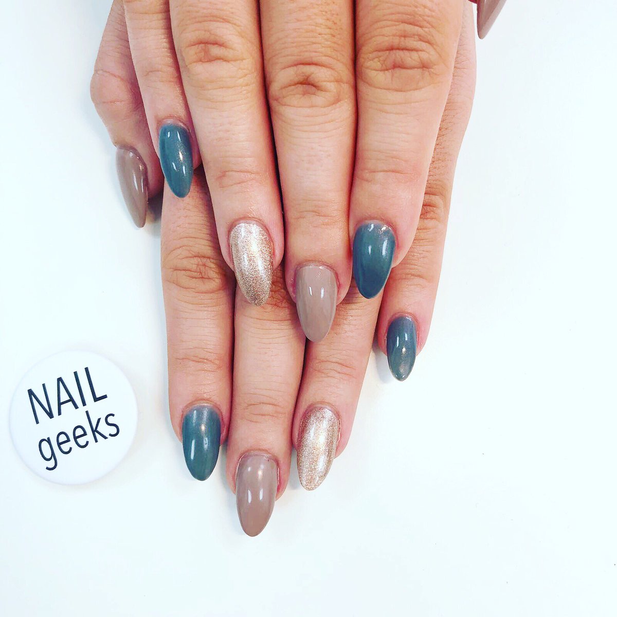 WeLoveNailGeeks's tweet photo. #nails #nailscardiff #fashion https://t.co/WyINN9vMU4