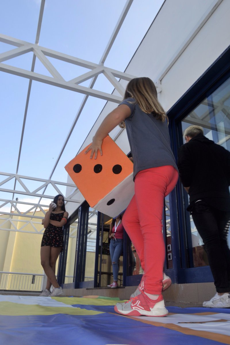 fifedetenerife's tweet photo. Este fin de semana el equipo de Santa Cruz del proyecto INÍCIATE, coordinado por FIFEDE y financiado por Garantía Juvenil del FSE, participó en la Feria del Día de la Juventud con su maravilloso DespiertaSantaCruz #ProyectoIniciate @garantia_juv #tenerife https://t.co/idxAkdQlYQ