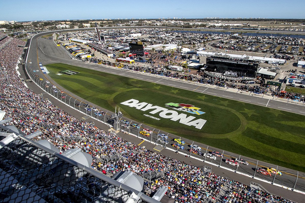 DAYTONA's tweet photo. The 2017 @NASCAR season has come to a close, but the #DAYTONA500 is only 90 days away! Who else is counting down? https://t.co/kzFAPyazzf