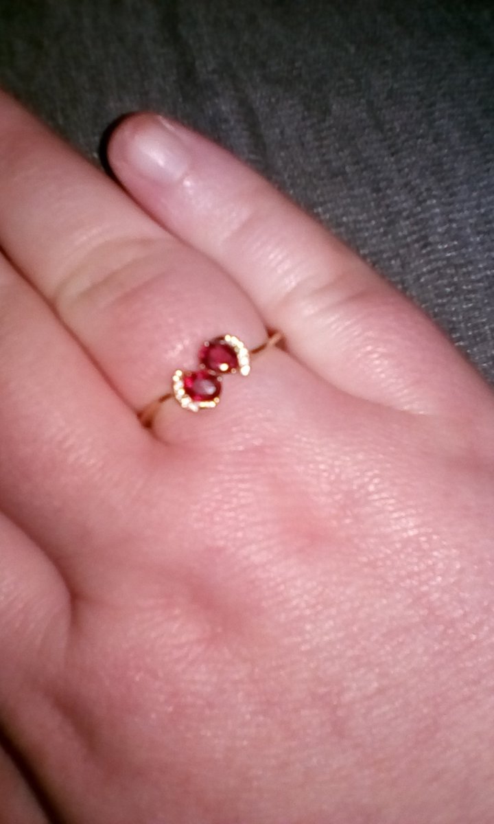 KirstyNMc123's tweet photo. @GEMPORIA look what @scottishguy1992 bought me and it arrived today #RedSpinel #WhiteZircon #9KGold #LoveIt #Bargain #FakeNothing https://t.co/9k1I7p7ARG