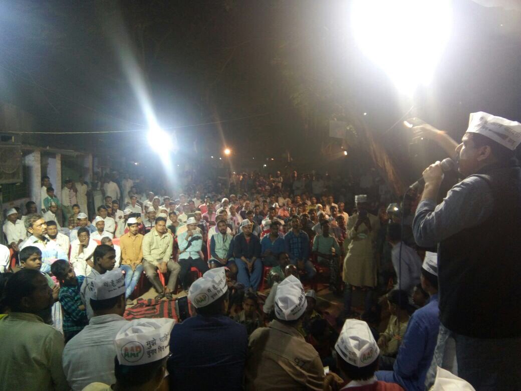 SanjayAzadSln's tweet photo. वाराणसी की जनसभा में उमड़ा जनसैलाब https://t.co/RZ7FOC6ISp