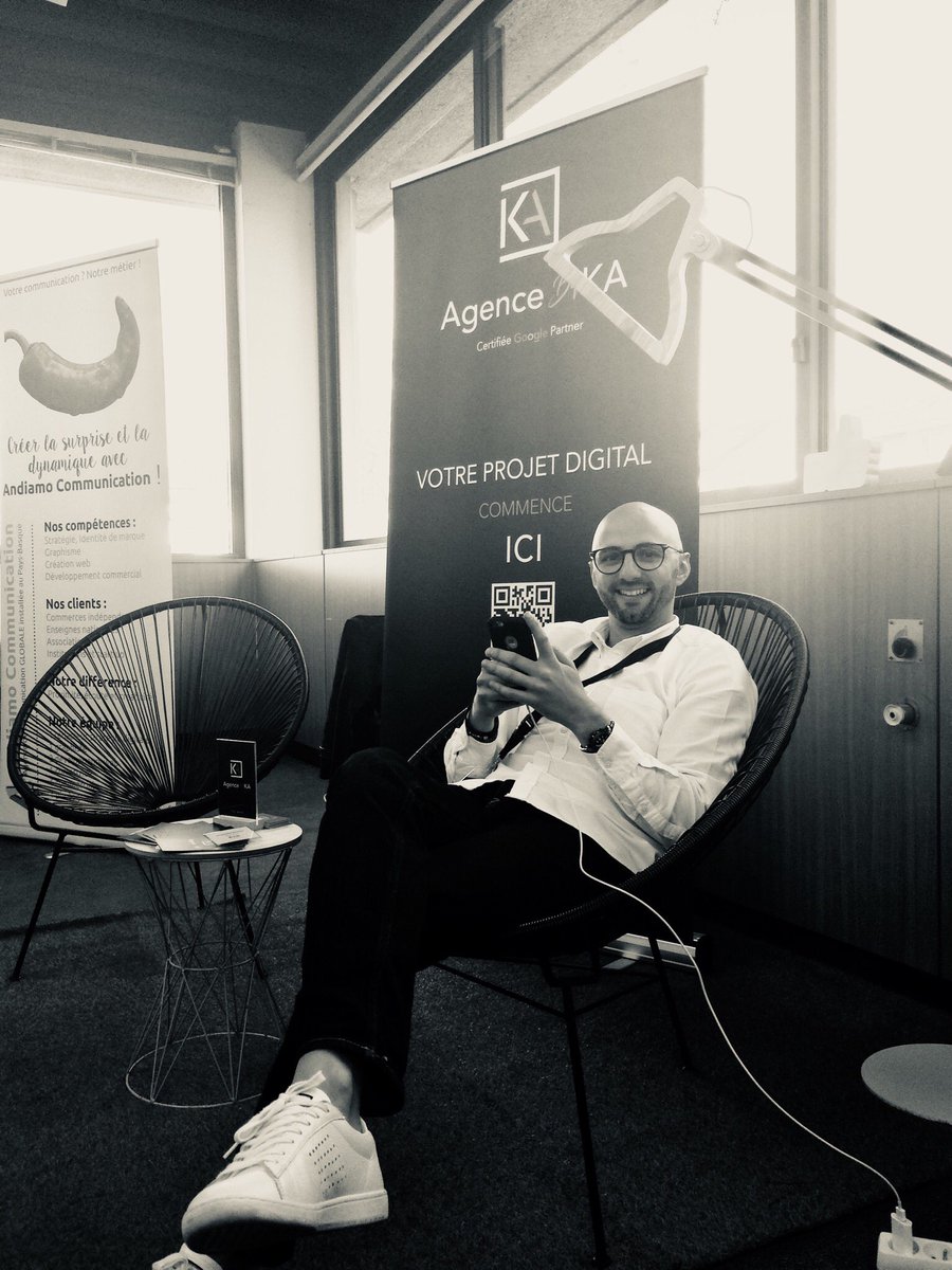 performancenum's tweet photo. @christmolinari cool comme d’habitude au colloque #PerformanceCommerce à la @CCIBayonnePB https://t.co/beHVeg0z2j