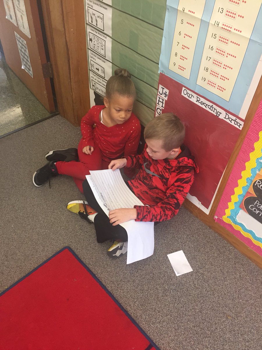 MrsRuterbusch's tweet photo. 3rd grade authors came to share their stories with the Colorful Kindergartners #troyunion #tsdthinkers https://t.co/9jHUkrBeNw