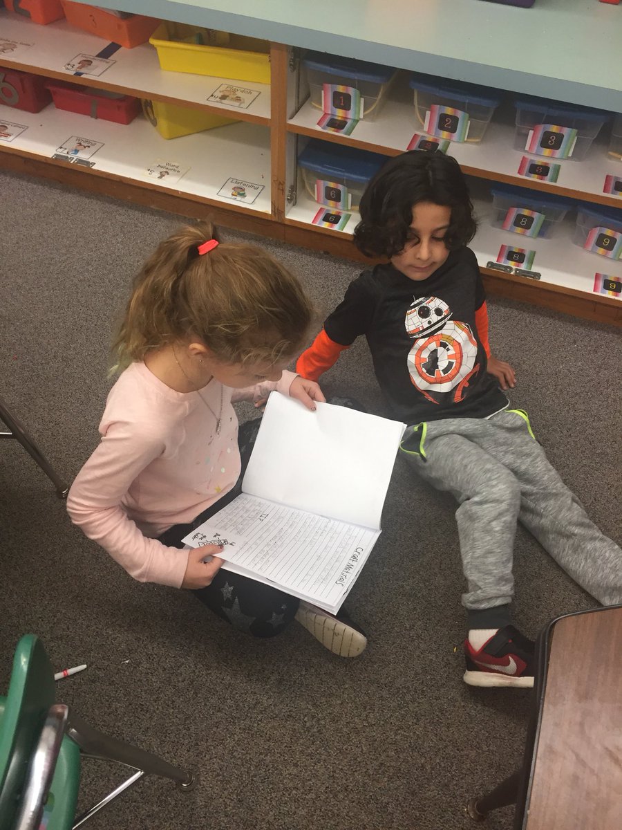 MrsRuterbusch's tweet photo. 3rd grade authors came to share their stories with the Colorful Kindergartners #troyunion #tsdthinkers https://t.co/9jHUkrBeNw