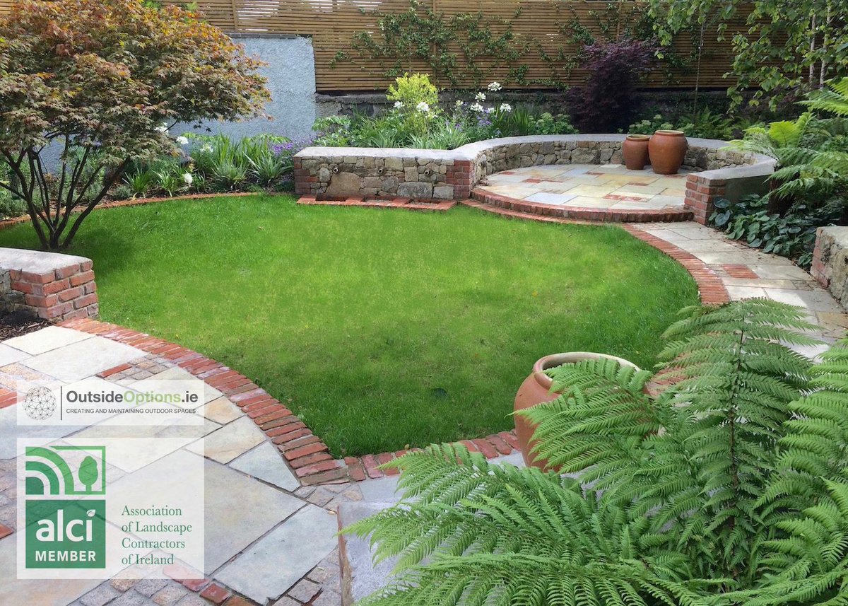 OutsideOptions's tweet image. Delighted to win two merits at the 2017 ALCI awards last Friday. There were some great gardens entered this year!