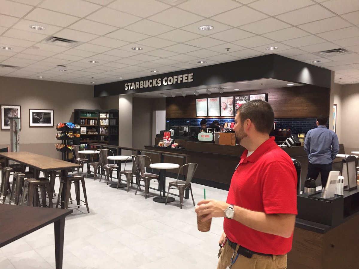 JohnsonGoDucks's tweet photo. Our first guest at the new T-0910 Starbucks is a little camera shy, but we are officially open for business! @taykwent @JaxBackes @NickTrivich https://t.co/iCgfDUf22V