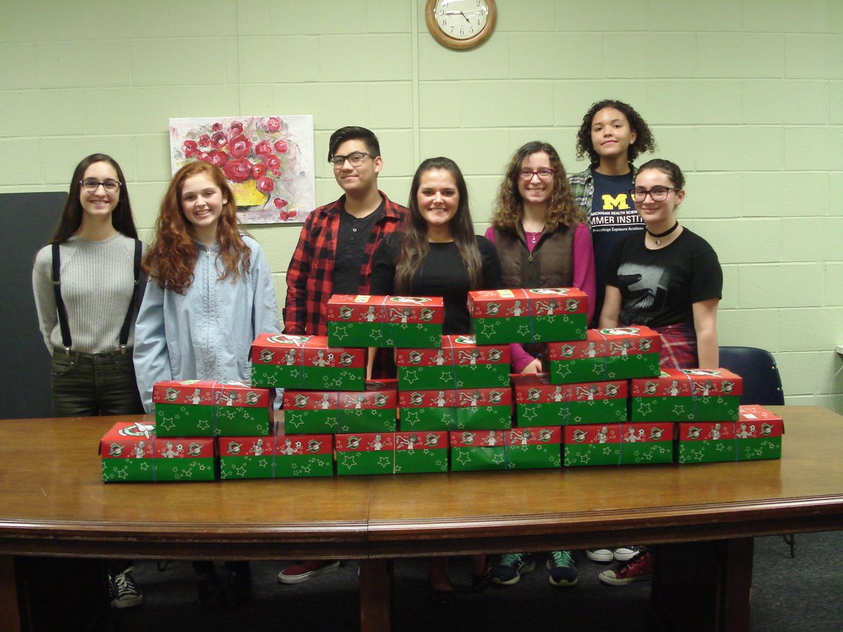 SHMLibrary's tweet photo. Our Teen Advisory Board Members helped collect items and pack them for the Operation Christmas Child Project. A total of 16 boxes were packed. Great work, everyone! #TAB #SHML #OperationChristmasChild #library #teenadvisoryboard https://t.co/yQH9NMBJ08