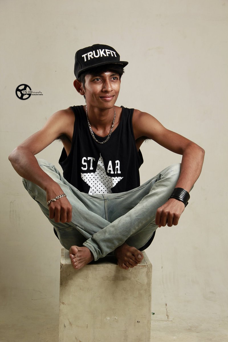 TN09Official's tweet photo. #StudioEffects #Ibbu_Rahim_H
#LowPremium #TeamTN09 #TN09fotography
Friends who like TN09fotography Saidapet Boyz
Contact - 9566210153 π https://t.co/h34uH5iGCk