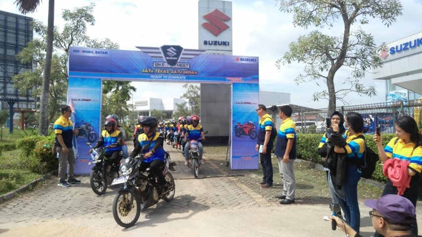 MotorModif's tweet photo. SBM Batam 2017: Perkuat Solidaritas di Pulau Perbatasan
https://t.co/lUOXboa2BY #SBM2017 #Batam #MotorModif https://t.co/hWnl1KY2fv