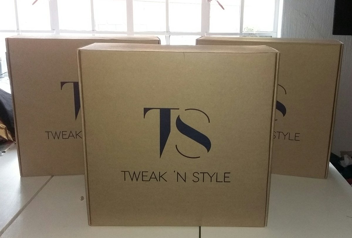 tweaknstyle's tweet photo. Last Boxes packed for the day! Filled with style and off to our amazing clients😀 #fashion #style #yourstylesolution #MondayMotivaton https://t.co/dzgAqVoGnv