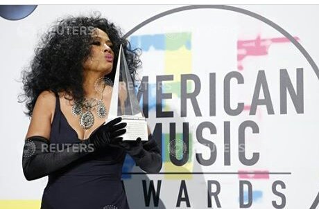 nyssa_t44's tweet photo. Congrats again mom... So deserving and long over due i love you mom so much @DianaRoss #MsROSSxAMAs #DianaRoss https://t.co/c0BhLwEHjO